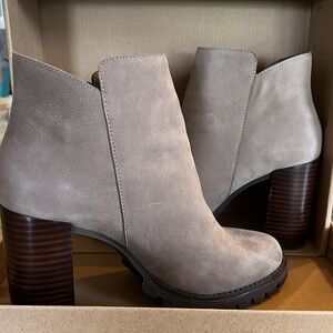 Gibson Latimer Bootie Boots, size 7